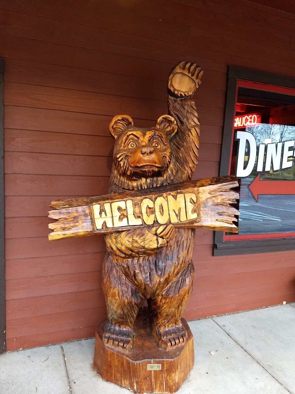 Famous Daves Bar-B-Que | 43 19th St SW, Forest Lake, MN 55025, USA | Phone: (651) 464-4400