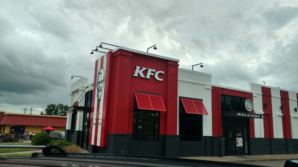 KFC | 12961 MO-21, DeSoto, MO 63020, USA | Phone: (636) 586-8874