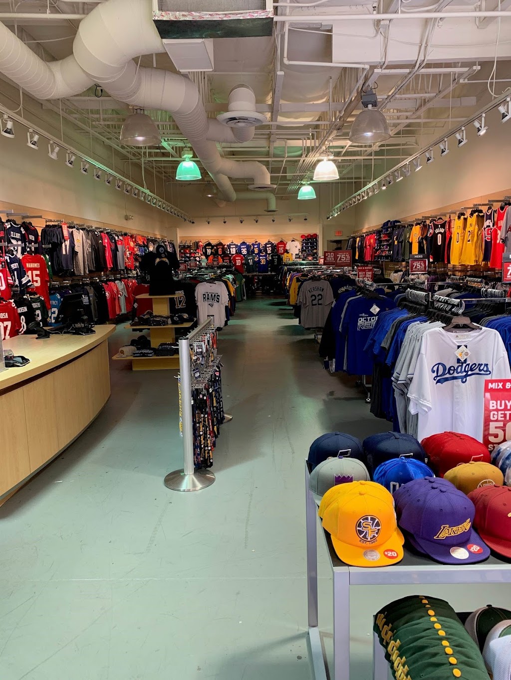 Lids | 48400 Seminole Dr SP622, Cabazon, CA 92230, USA | Phone: (442) 222-4487