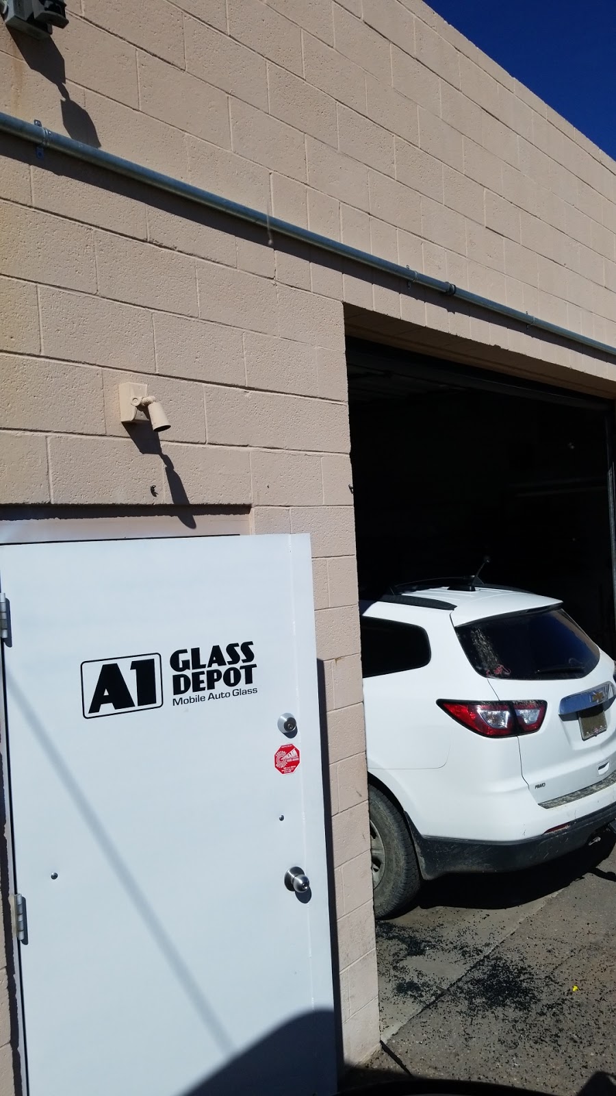 A-1 Glass Depot | 2836 Vassar Dr NE, Albuquerque, NM 87107, USA | Phone: (505) 299-5533