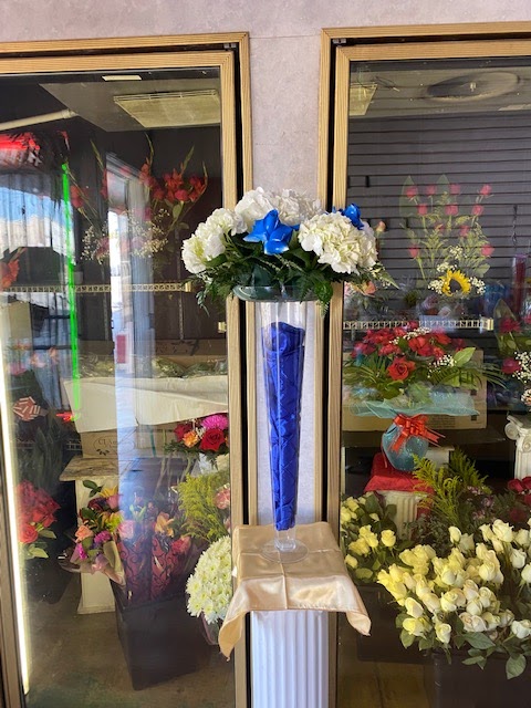 Ashley’s Montserrat Flower & Party Supply | 710 W Anaheim St, Wilmington, CA 90744, USA | Phone: (424) 210-1029