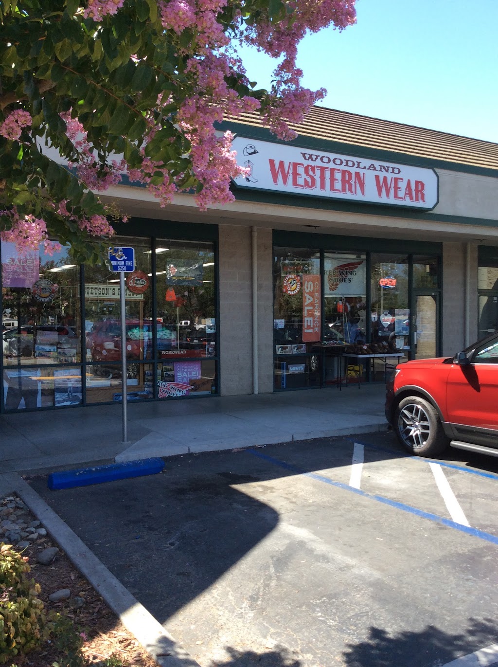 Westgate Shopping Center | 353 W Main St, Woodland, CA 95695, USA | Phone: (530) 666-6400