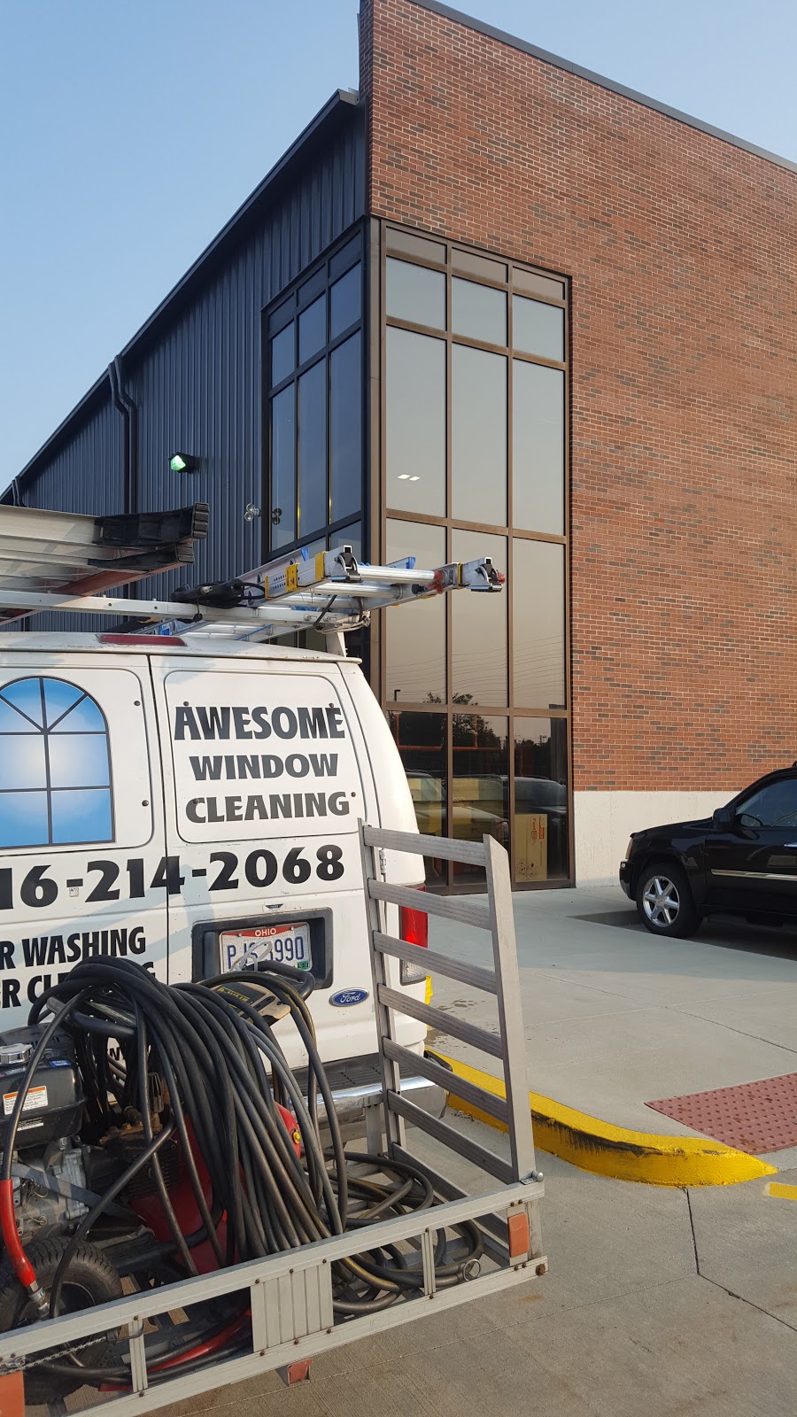 Awesome Window Cleaning & More | 4044 W 48th St, Cleveland, OH 44144, USA | Phone: (216) 214-2068