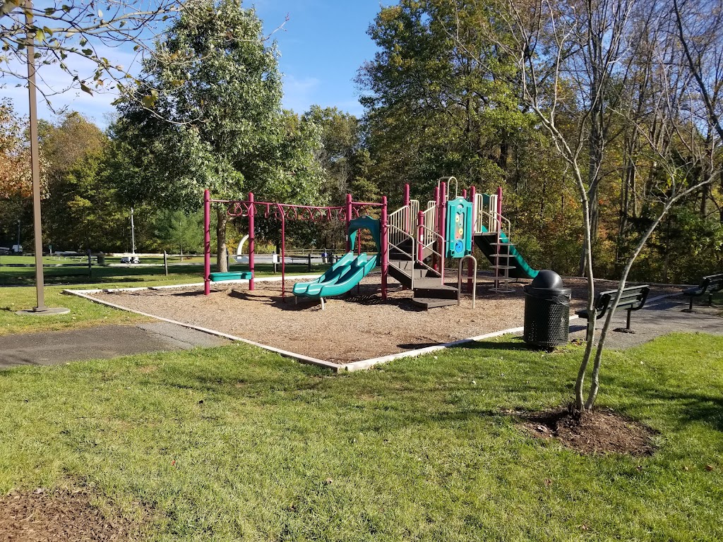 Matthew G. Kantor Memorial Park | 915 Valley Rd, Gillette, NJ 07933, USA | Phone: (908) 647-8000