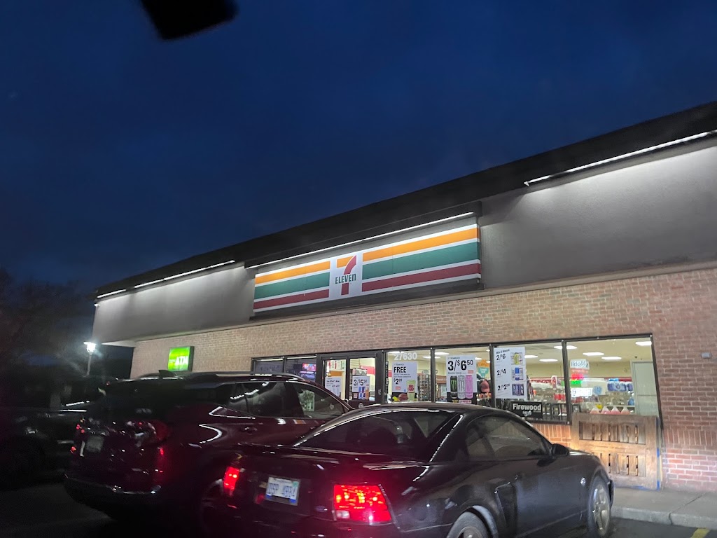 7-Eleven | 25700 Jefferson Ave, St Clair Shores, MI 48081, USA | Phone: (586) 775-5340