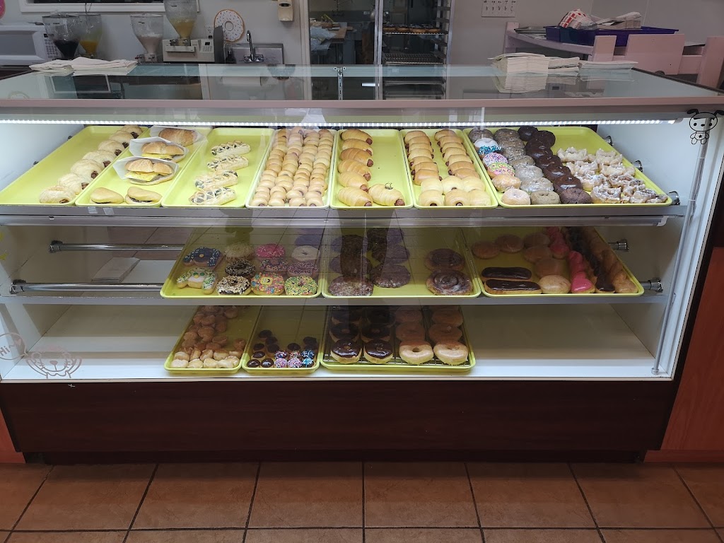 Donut House & Bakery | 3916 McDermott Rd # 110, Plano, TX 75025, USA | Phone: (214) 872-3904