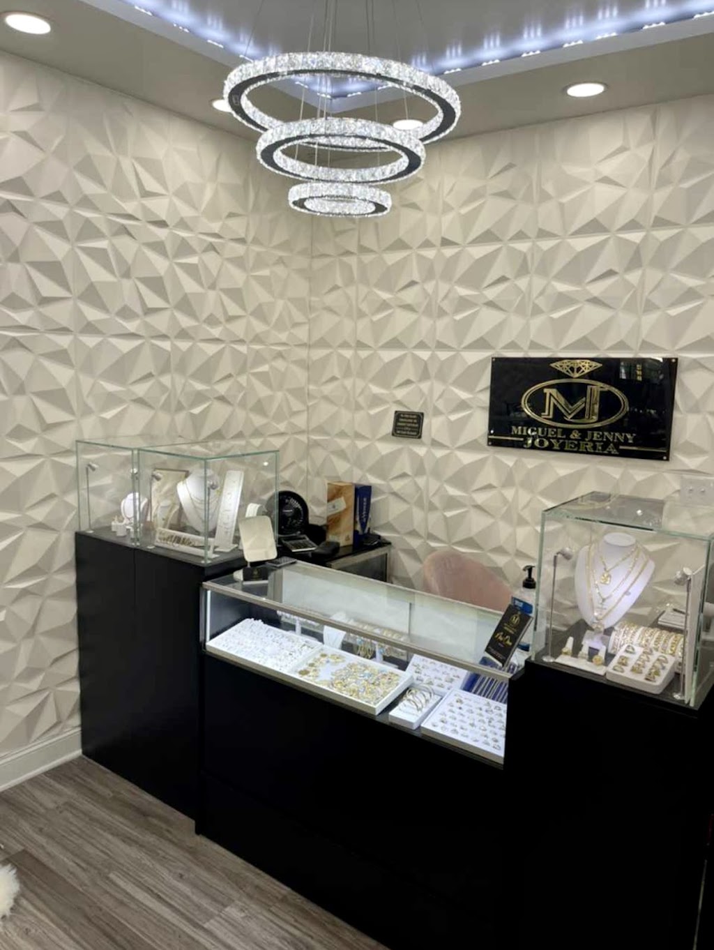 Miguel & Jenny Jewelry | 3589 Maitland Dr, Raleigh, NC 27610, USA | Phone: (919) 539-8581