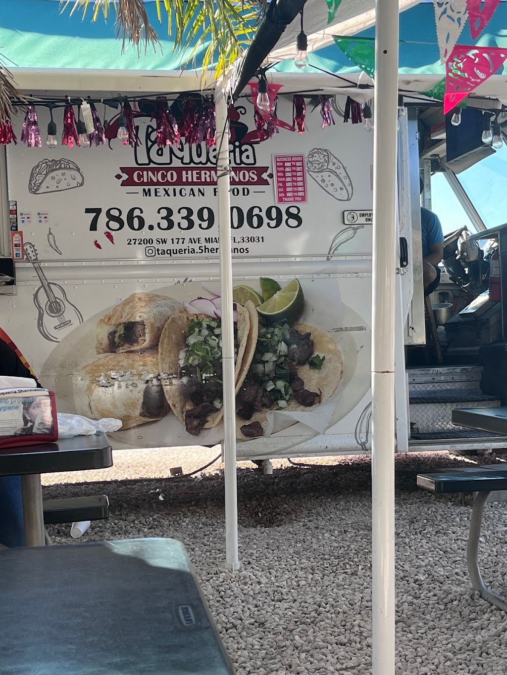 Taqueria Cinco Hermanos Food Truck | 27500, 27200 SW 177th Ave, Homestead, FL 33031, USA | Phone: (786) 339-0698