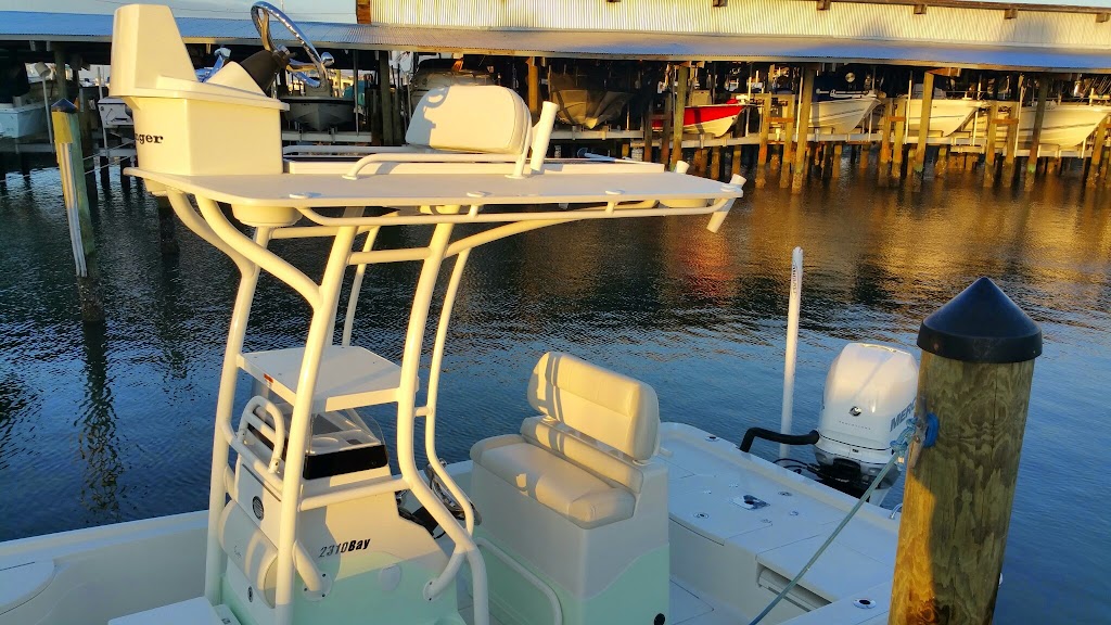 ONeills Marina | 6701 Sunshine Skyway Ln S, St. Petersburg, FL 33711, USA | Phone: (727) 867-2585