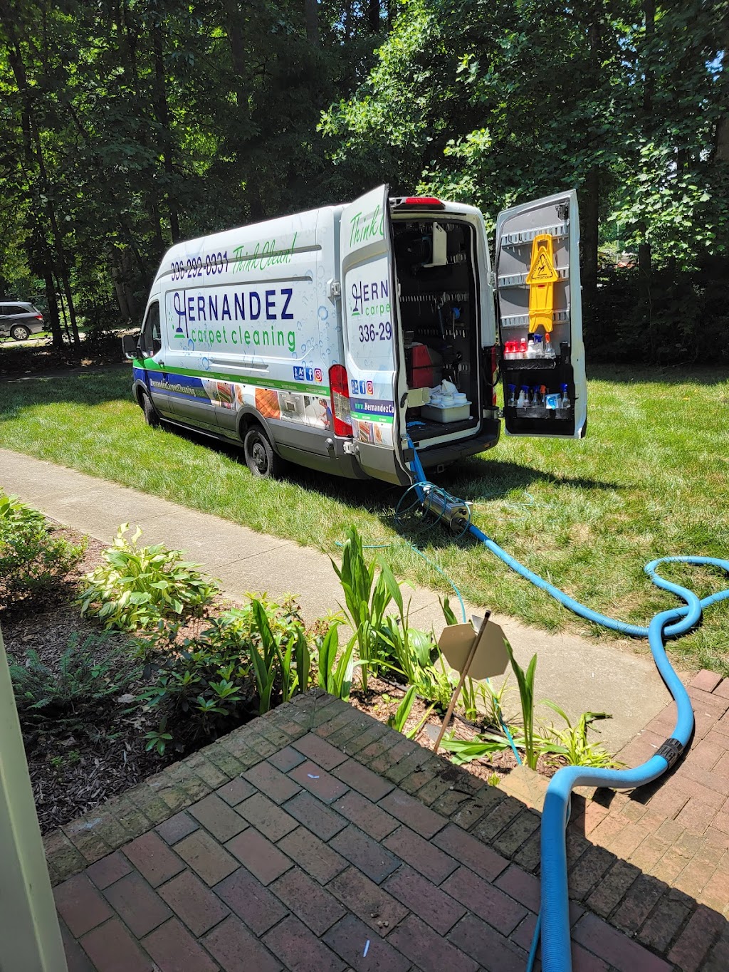 Hernandez Carpet Cleaning | 2120 Veasley St B, Greensboro, NC 27407, USA | Phone: (336) 292-0331