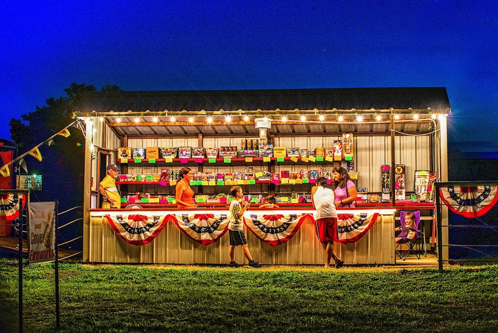 Duck and Cover Fireworks | 2780 72nd Ave NW, Norman, OK 73072, USA | Phone: (405) 535-6456