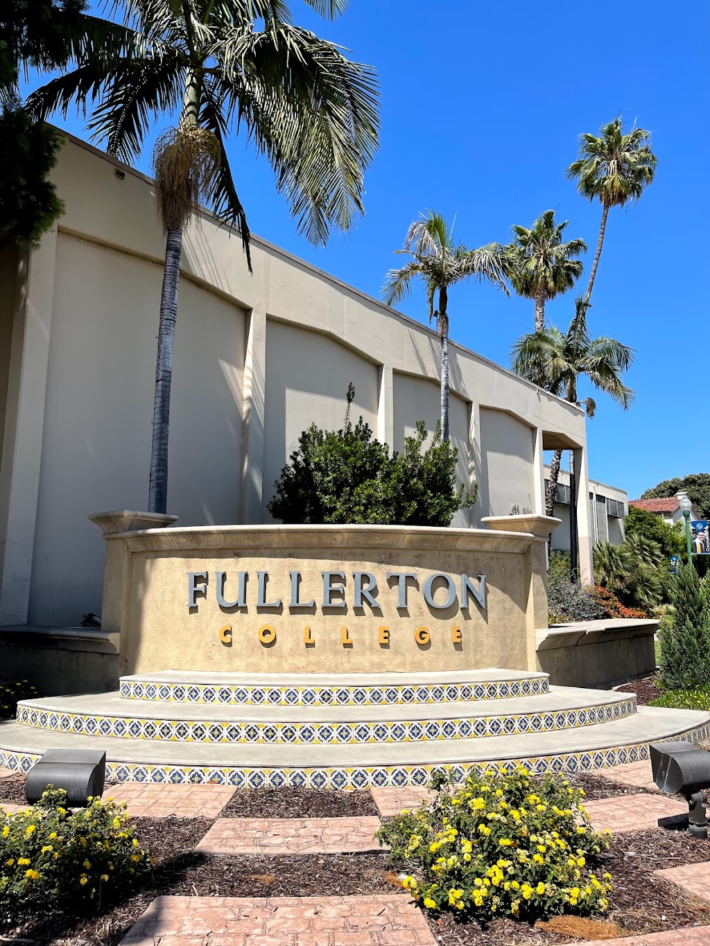 Fullerton College | 321 E Chapman Ave, Fullerton, CA 92832, USA | Phone: (714) 992-7000