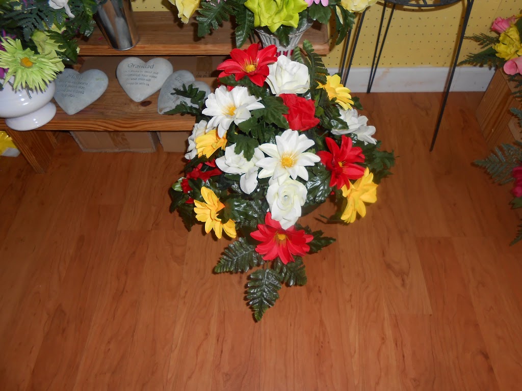 Gabriels Flower and Gifts | 3759 Fairystone Park Hwy, Bassett, VA 24055, USA | Phone: (276) 226-5995