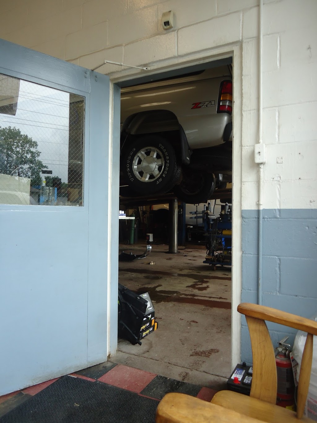 Reeves Auto Services | 2124 E Market St, Akron, OH 44312, USA | Phone: (330) 733-4970