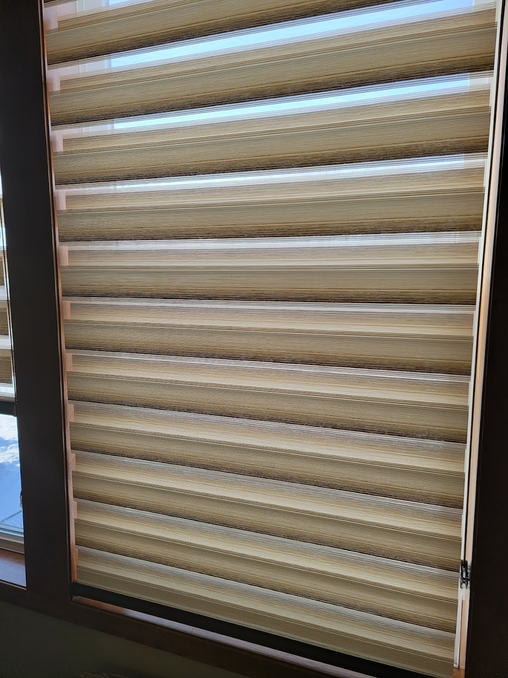 Slick Blinds LLC | 5885 149th St W Suite 101, Apple Valley, MN 55124, USA | Phone: (800) 348-6530