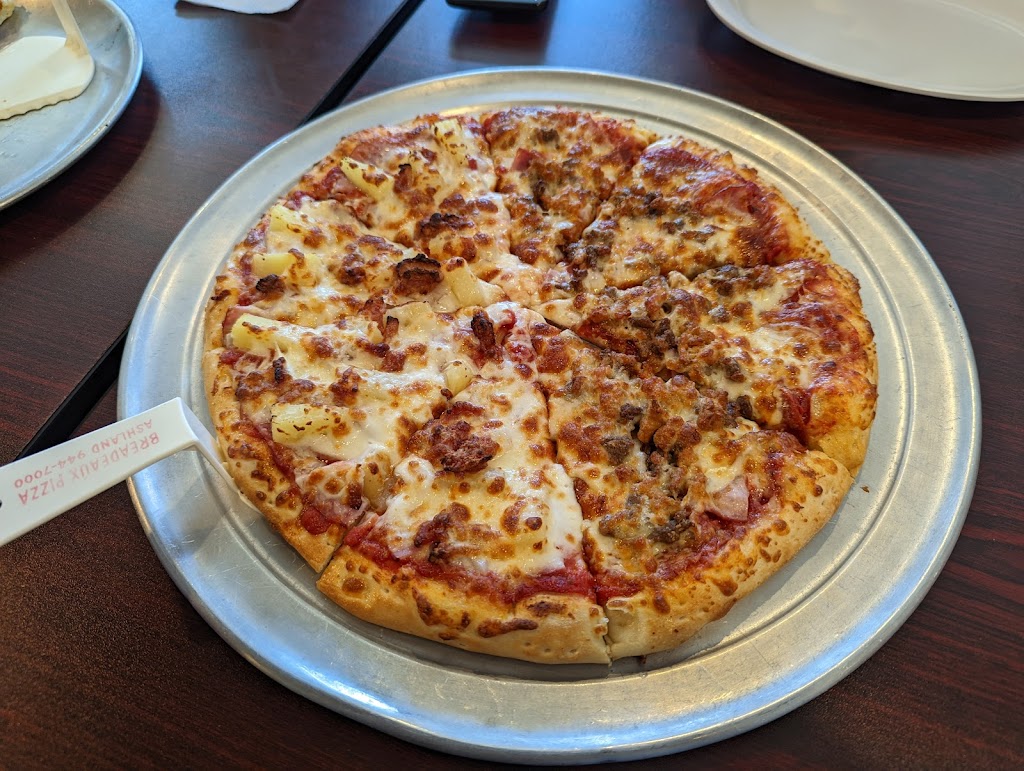 Breadeaux Pizza | 1425 Silver St, Ashland, NE 68003, USA | Phone: (402) 944-7000