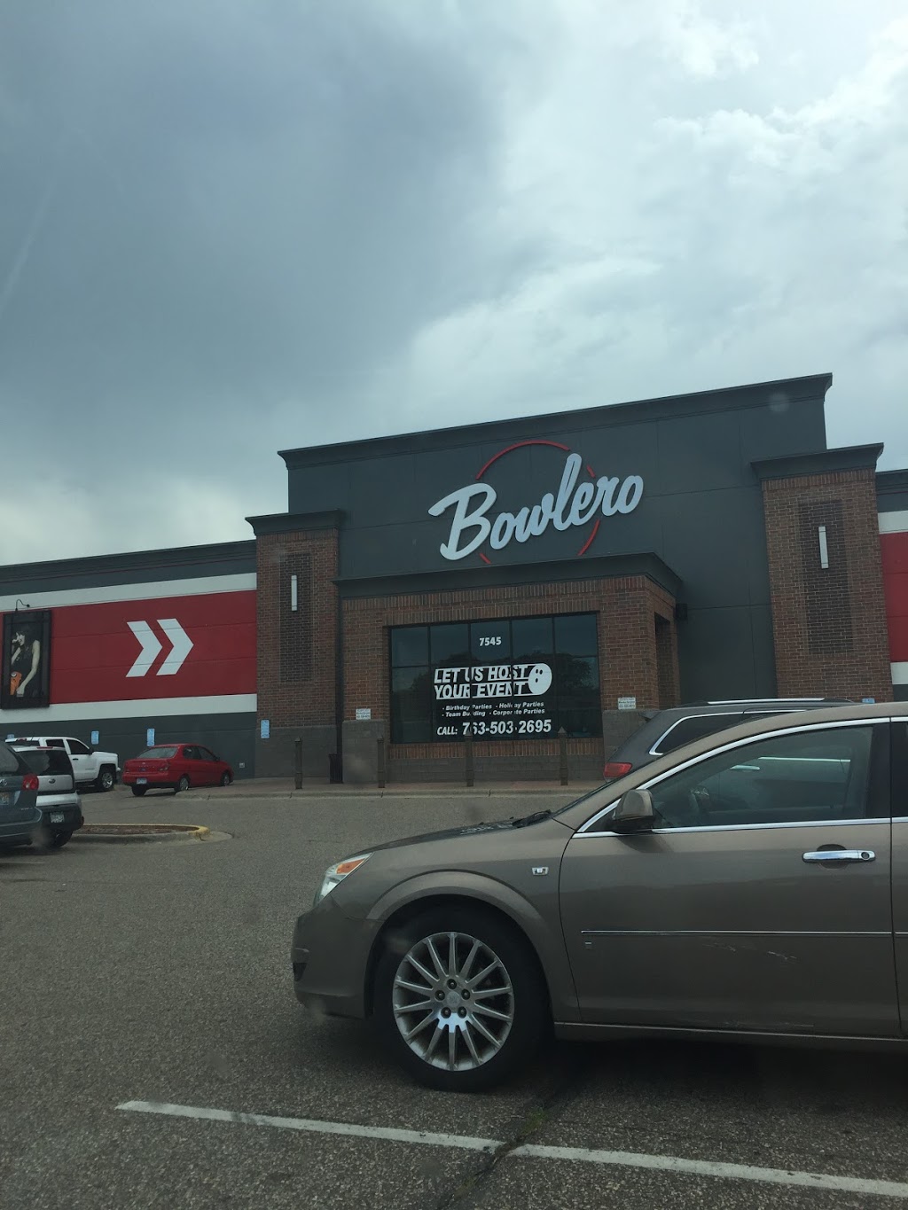 Bowlero Brooklyn Park | 7545 Brooklyn Blvd, Brooklyn Park, MN 55443, USA | Phone: (763) 503-2695