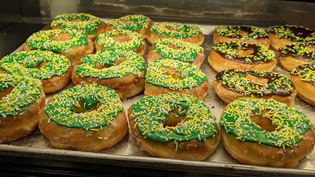 Poppys Xtreme Donuts | 1421 E 38th St, Marion, IN 46953, USA | Phone: (765) 573-6779