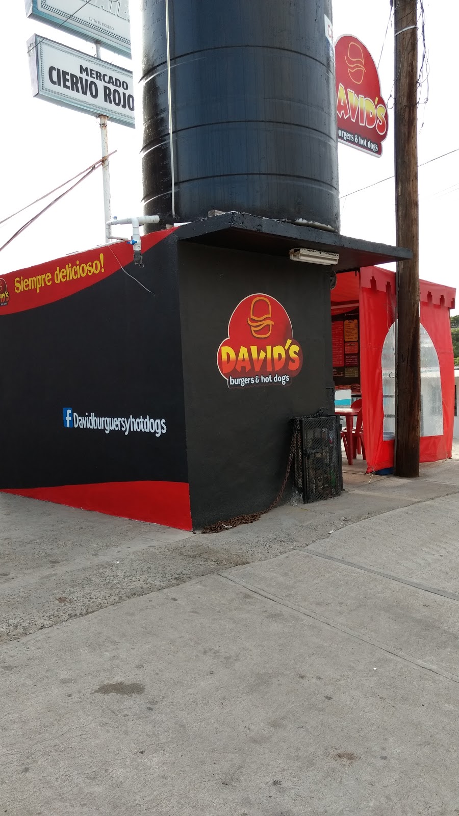 Davids burgers y hotdogs | Balbino Obeso #5002, Lucio Blanco, 22710 Rosarito, B.C., Mexico | Phone: 661 133 2208