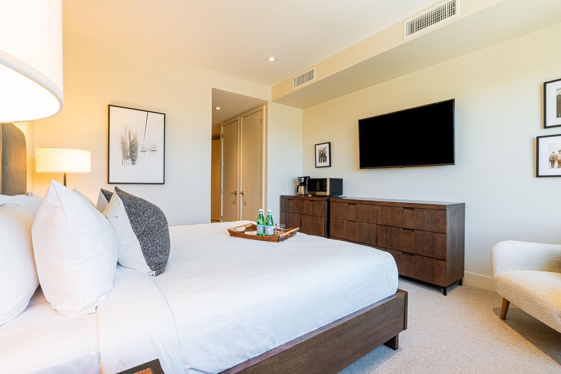 ILoveVacations | 2400 B US-290 #4, Dripping Springs, TX 78620, United States | Phone: (512) 640-7941