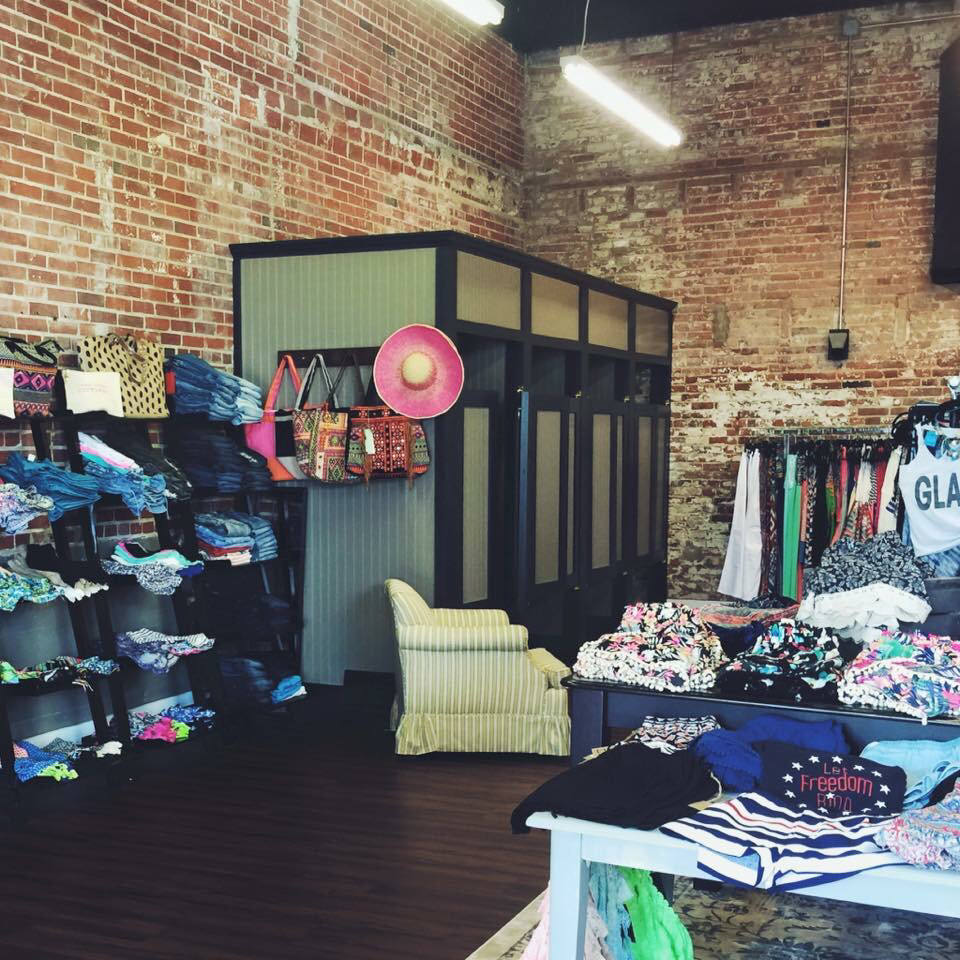 Too Blue Boutique | 170 Columbia Center, Columbia, IL 62236, USA | Phone: (618) 281-2258