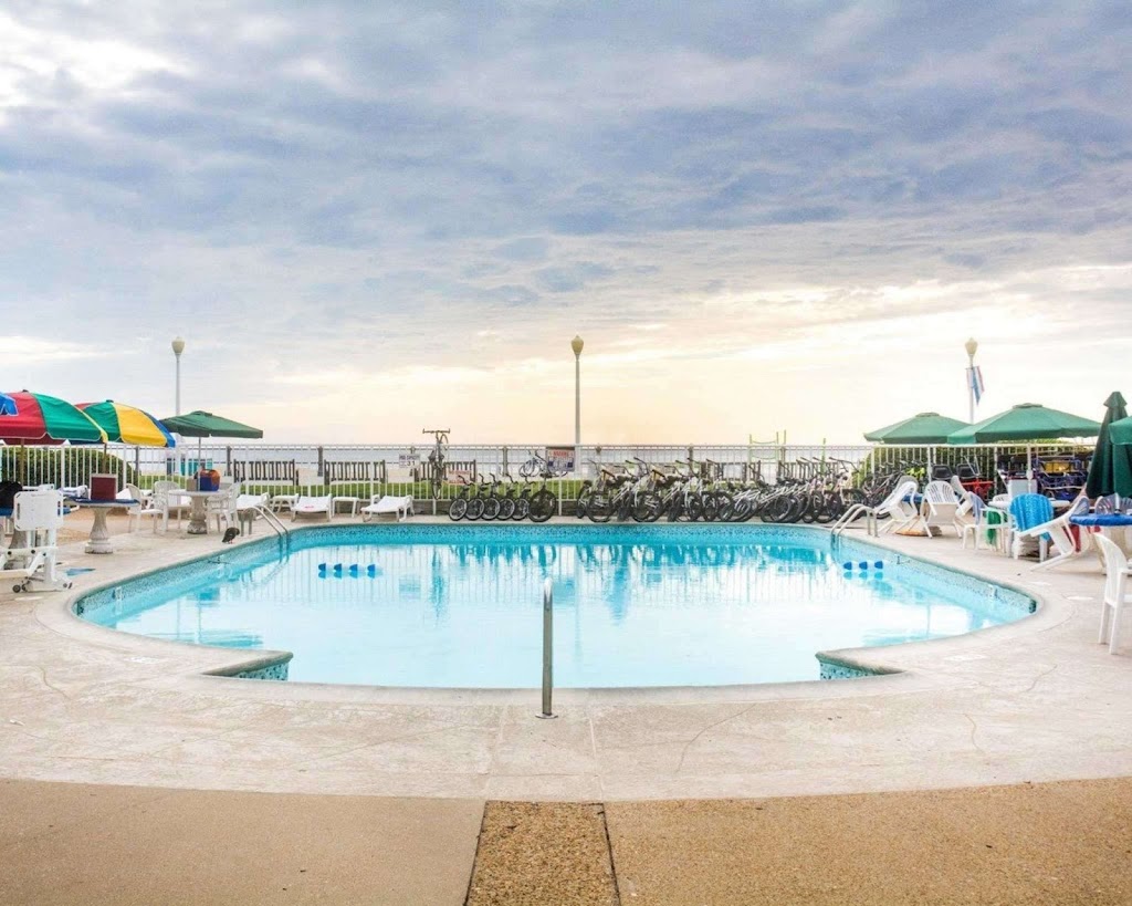 Quality Inn & Suites Oceanfront | 705 Atlantic Ave, Virginia Beach, VA 23451, USA | Phone: (757) 428-8935