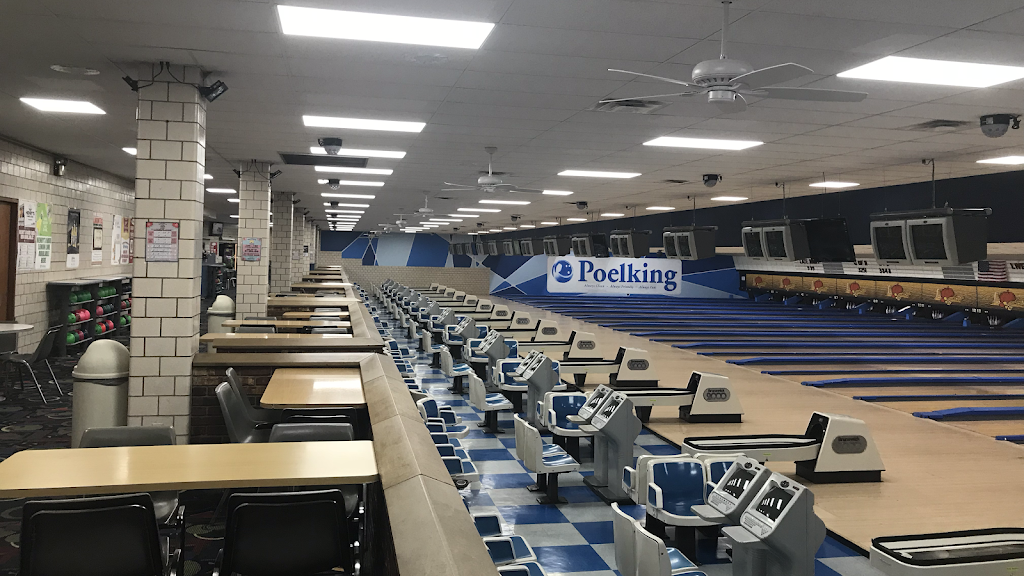 Poelking Lanes | 1403 Wilmington Ave, Dayton, OH 45420, USA | Phone: (937) 299-5573