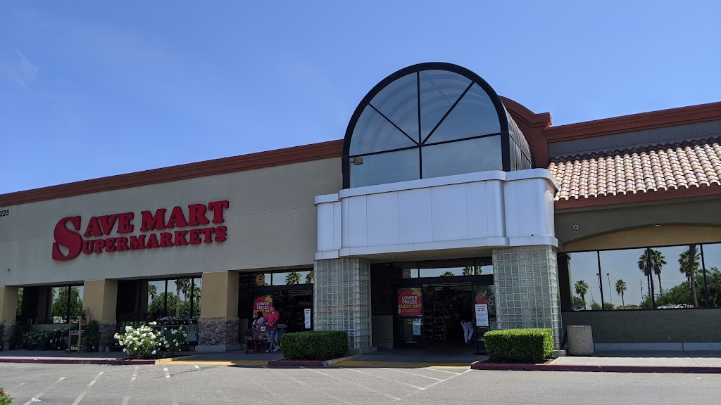 Save Mart | 1225 E Robertson Blvd, Chowchilla, CA 93610, USA | Phone: (559) 665-5744