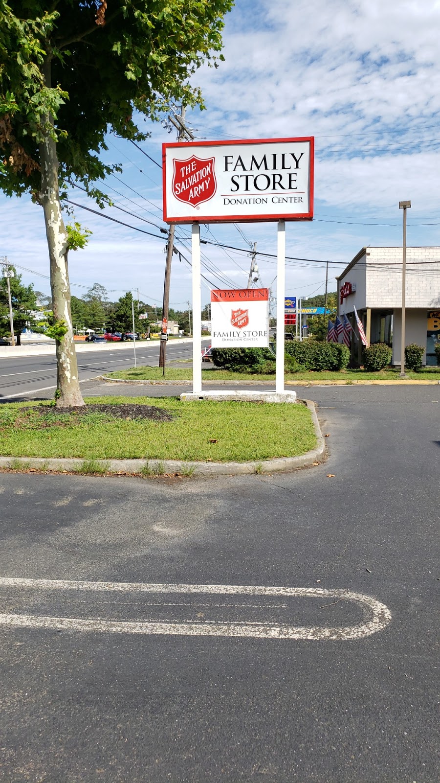 The Salvation Army Thrift Store & Donation Center | 2111 NJ-35, Oakhurst, NJ 07755, USA | Phone: (800) 728-7825