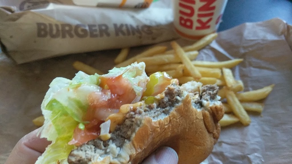 Burger King | 6001 N Golden State Blvd, Turlock, CA 95382, USA | Phone: (209) 664-9619