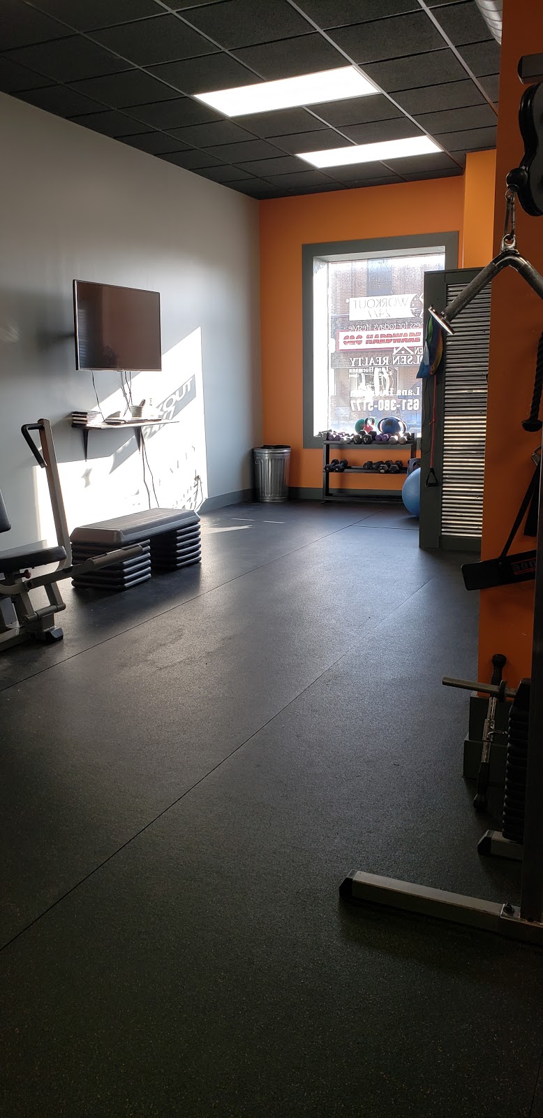 Workout 24/7 Goodhue | 207 N 2nd St North, Goodhue, MN 55027, USA | Phone: (651) 380-5177