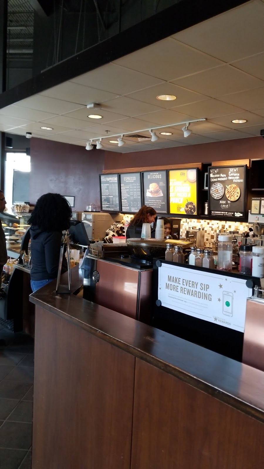 Starbucks | 1 Derby St, Hingham, MA 02043, USA | Phone: (781) 740-8870