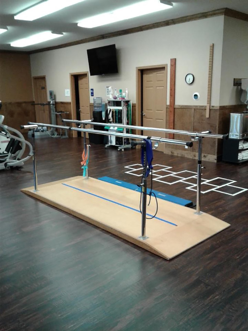 ApexNetwork Physical Therapy | 607 Litchfield Rd, Gillespie, IL 62033, USA | Phone: (217) 280-4405