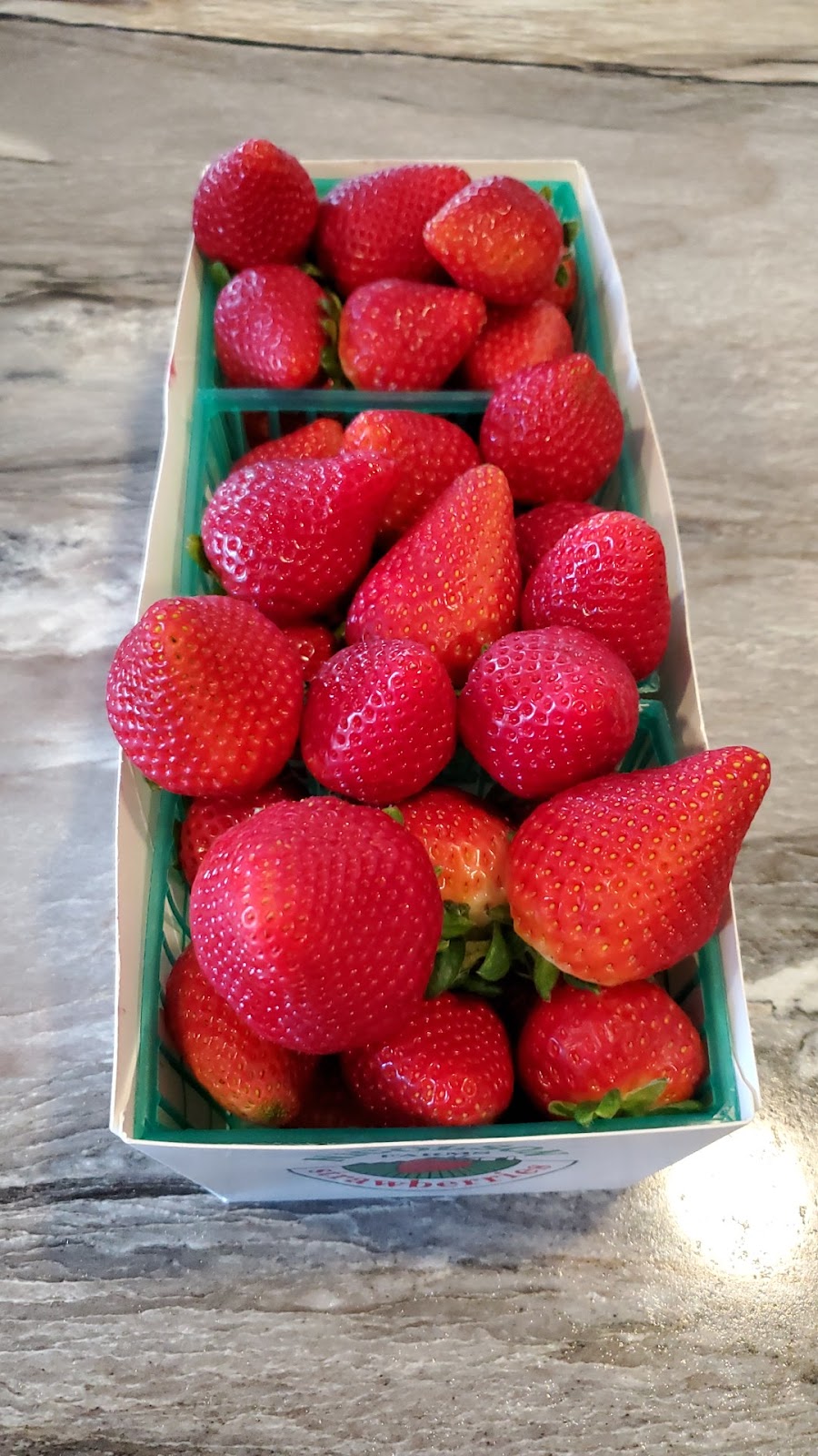 Nicolsons Strawberries | 8112 Foothill Blvd, Rancho Cucamonga, CA 91730, USA | Phone: (909) 982-0086