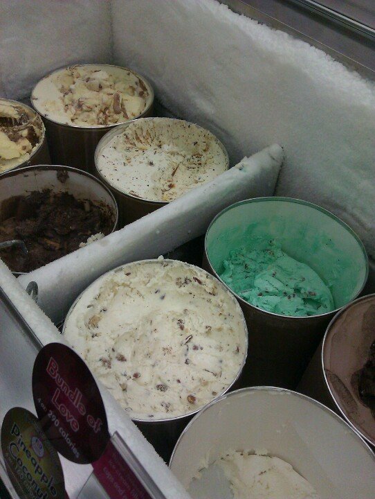 Baskin-Robbins | 3127 S Hacienda Blvd, Hacienda Heights, CA 91745, USA | Phone: (626) 336-1738