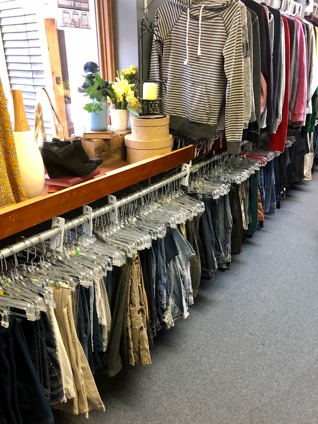 Community Thrift | 117 S Main St, Bluffton, IN 46714, USA | Phone: (260) 353-1004