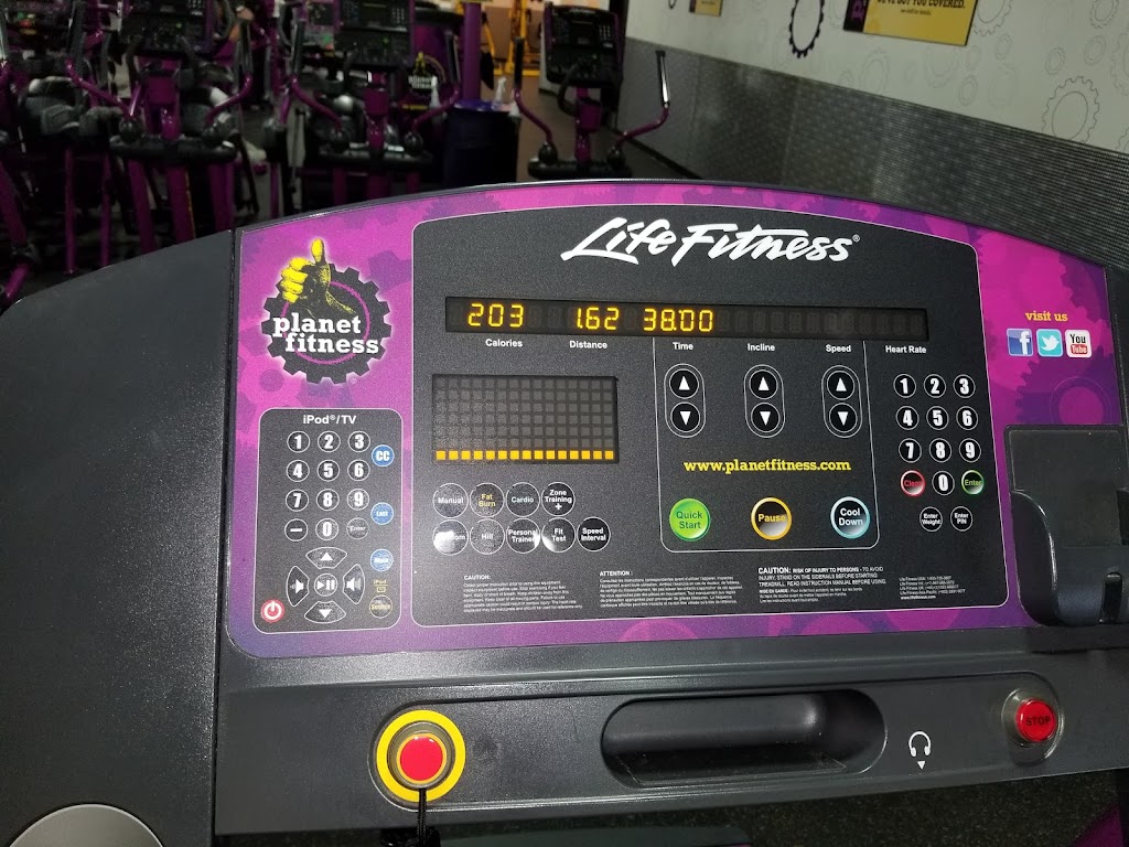 Planet Fitness | 30008 Lakeshore Blvd, Willowick, OH 44095 | Phone: (440) 944-9000