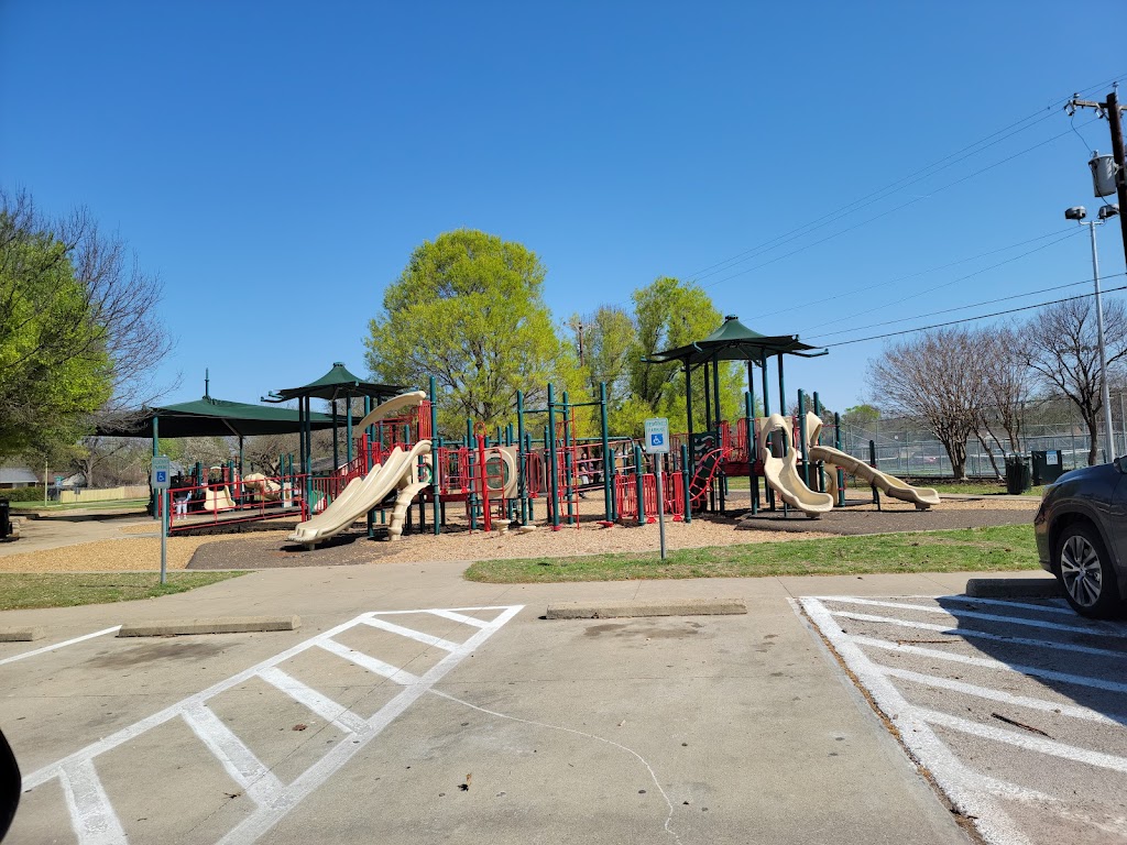 Kiest Park | 3080 S Hampton Rd, Dallas, TX 75224, USA | Phone: (214) 670-1918