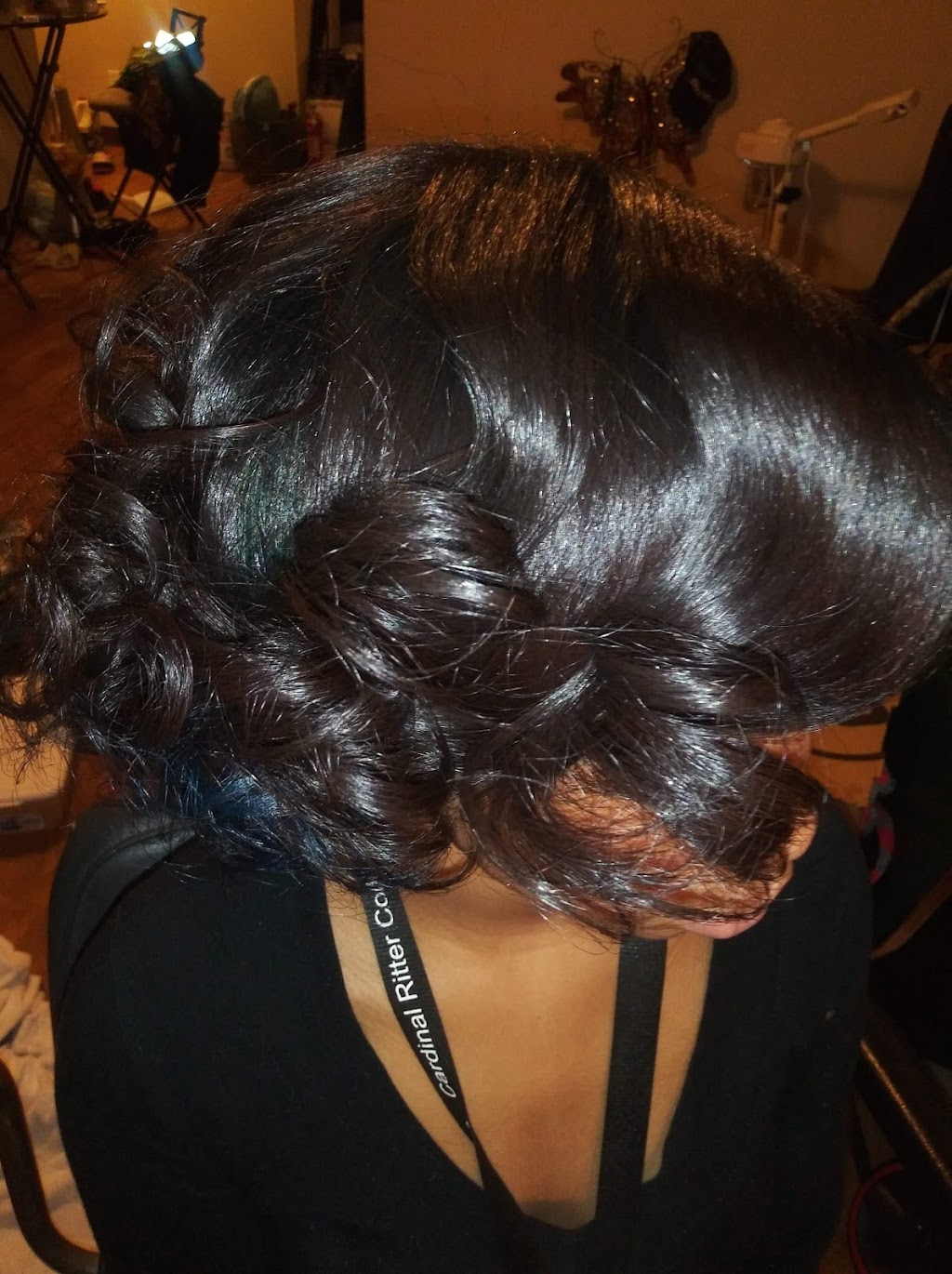 Savannahs Salon | 2323 Chambers Rd, St. Louis, MO 63136, USA | Phone: (314) 395-2855