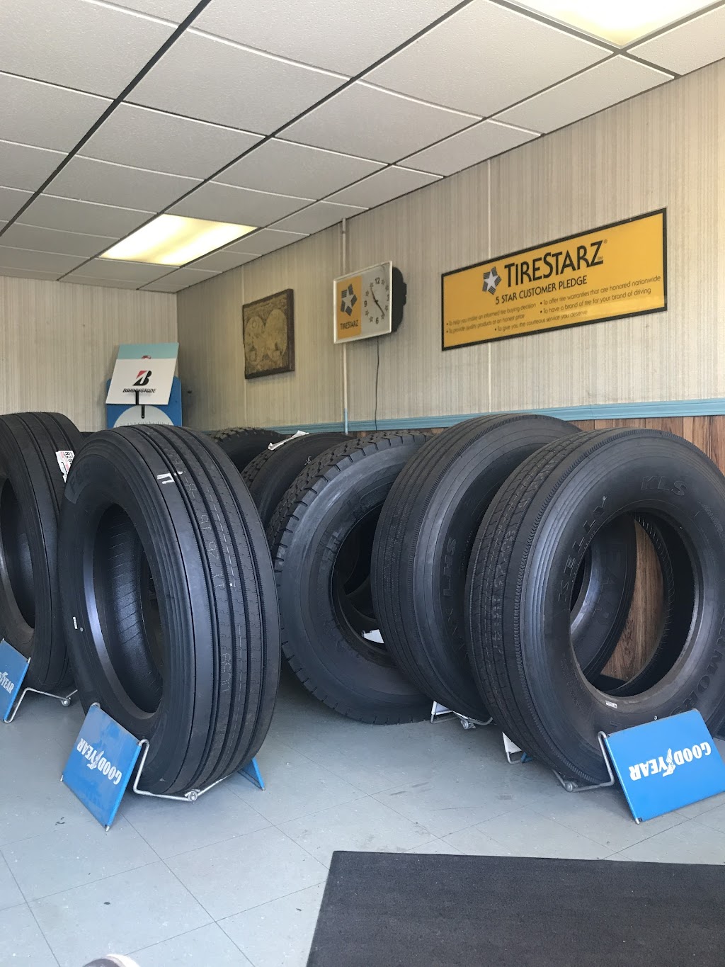 Buckeye Tire Co | 1000 W Mound St, Columbus, OH 43223, USA | Phone: (614) 224-3166