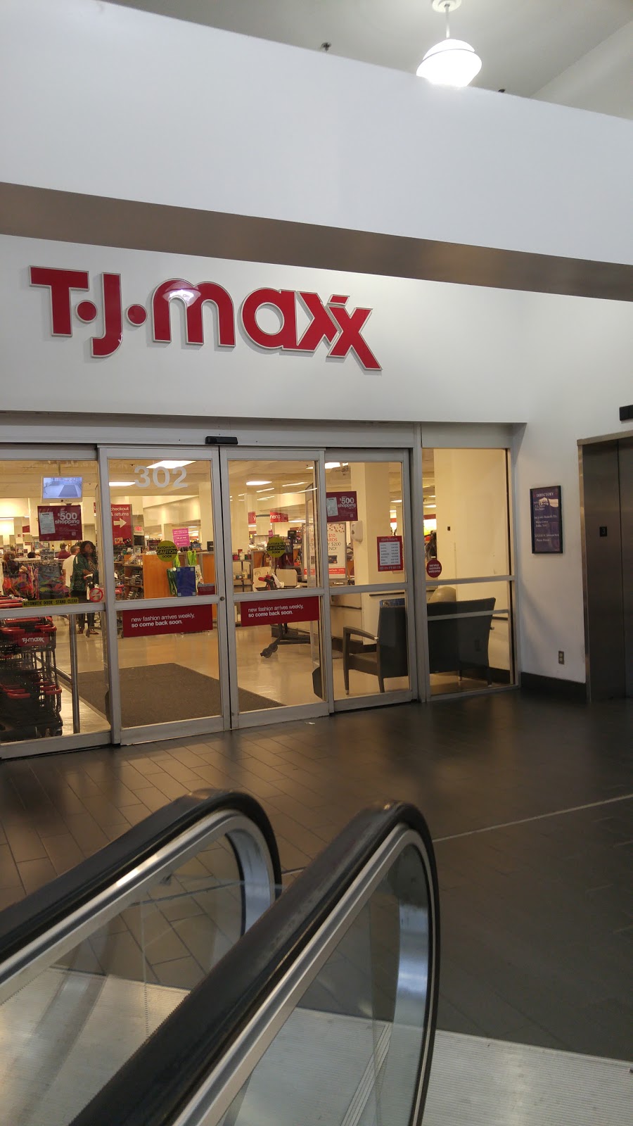 T.J. Maxx | 1776 E Jefferson St, Rockville, MD 20852, USA | Phone: (301) 881-3857