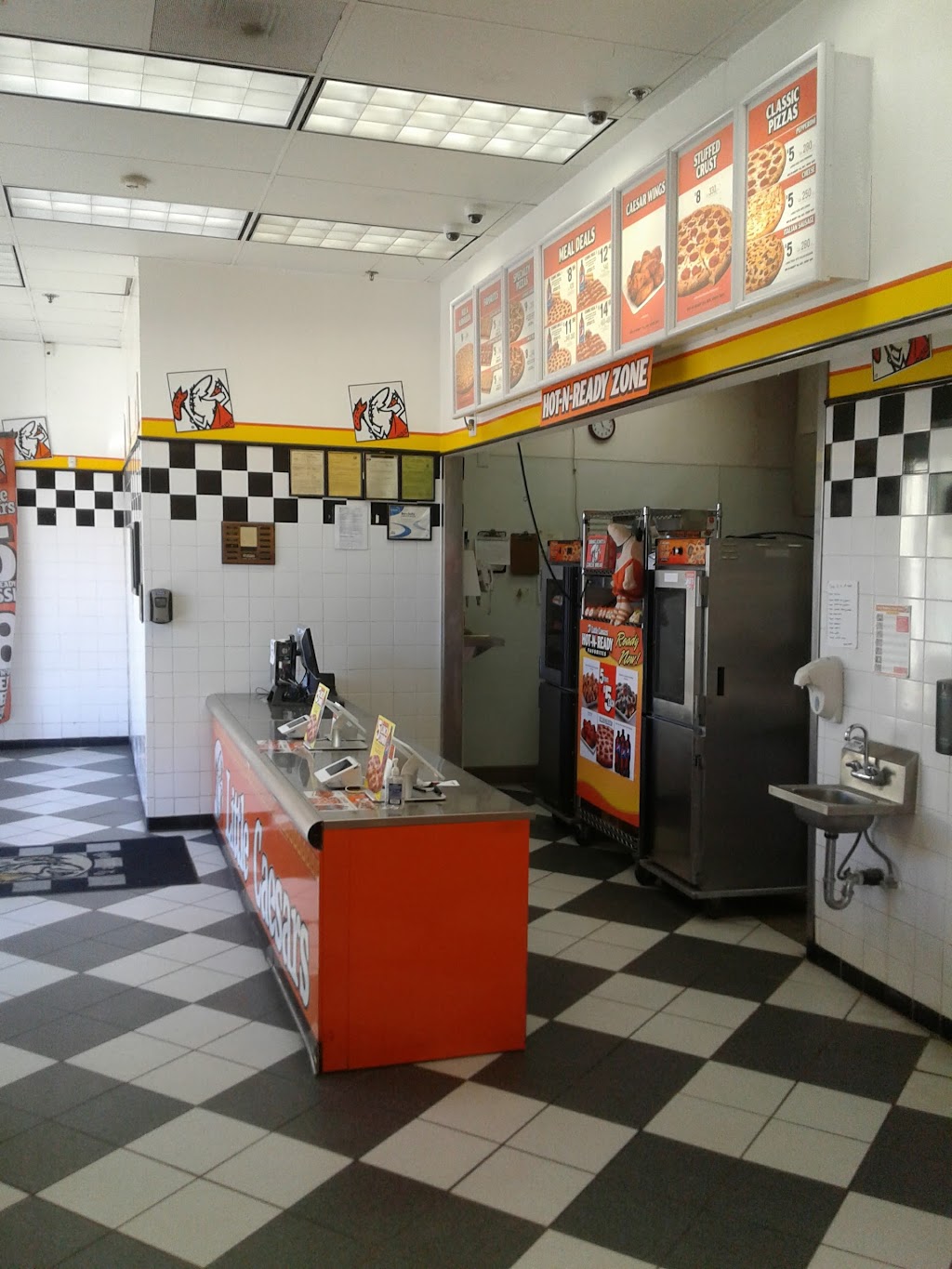 Little Caesars Pizza | 601 E San Ysidro Blvd SUITE 140, San Diego, CA 92173, USA | Phone: (619) 576-1338