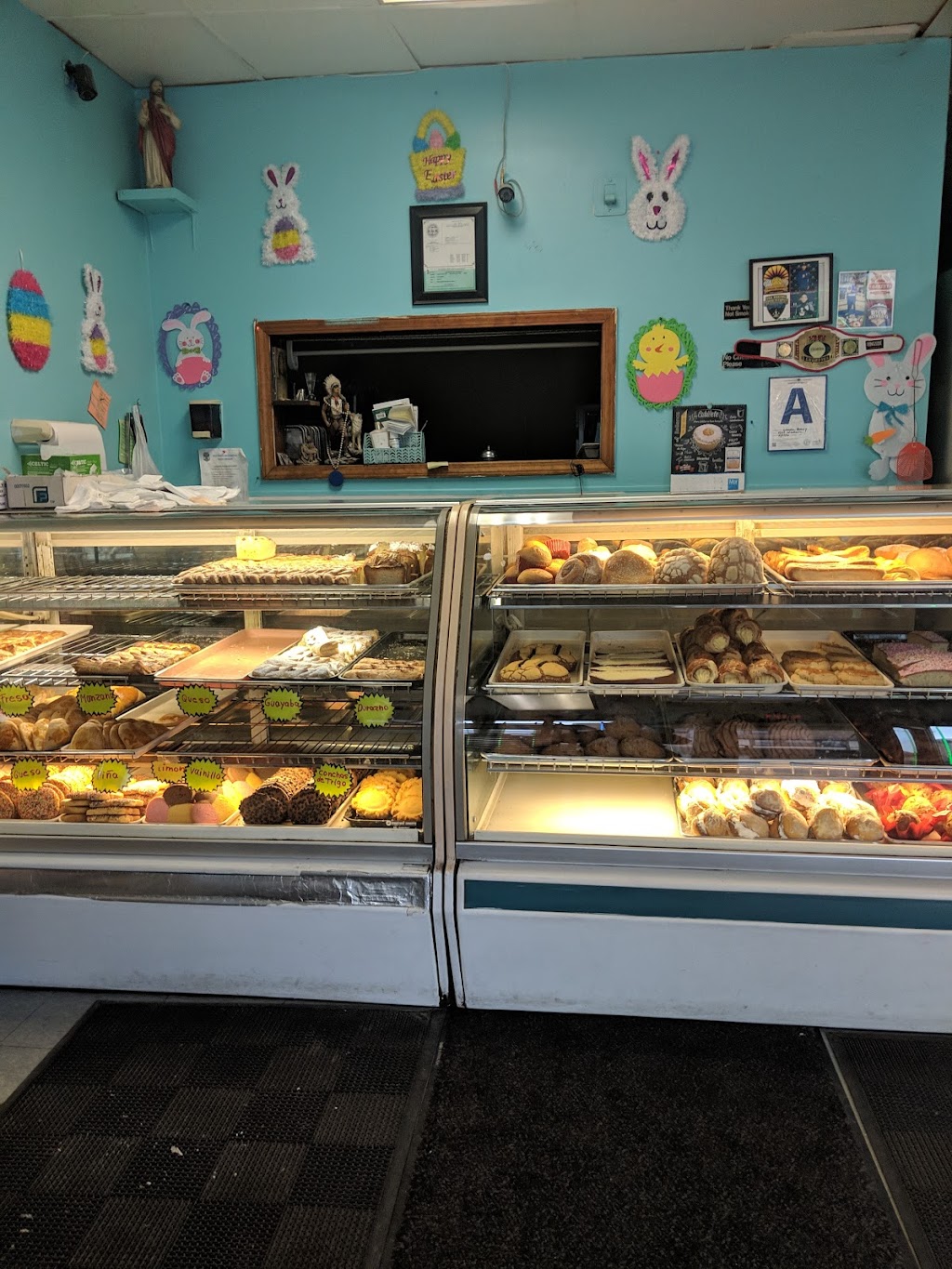 Lincoln Panaderia Bakery | 1021 W Lincoln Ave, Milwaukee, WI 53215 | Phone: (414) 212-8172