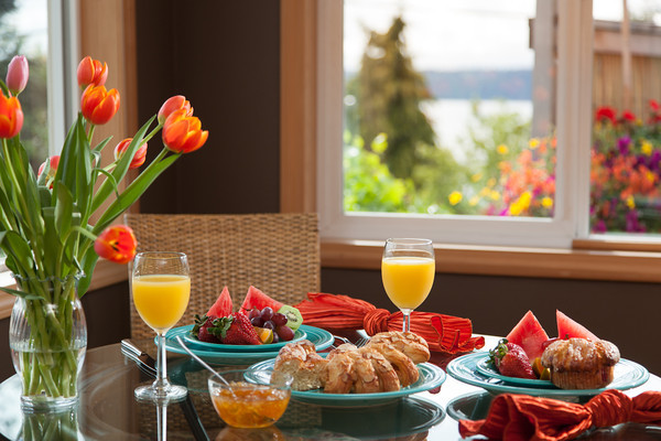 Three Tree Point Bed & Breakfast | 17026 33rd Ave SW, Burien, WA 98166, USA | Phone: (206) 669-7646