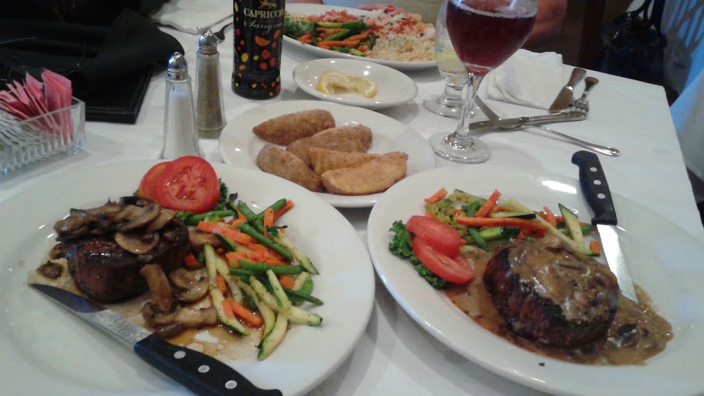 Messina Restaurant & Lounge | 151 N Progress Dr, Saukville, WI 53080, USA | Phone: (262) 284-6764