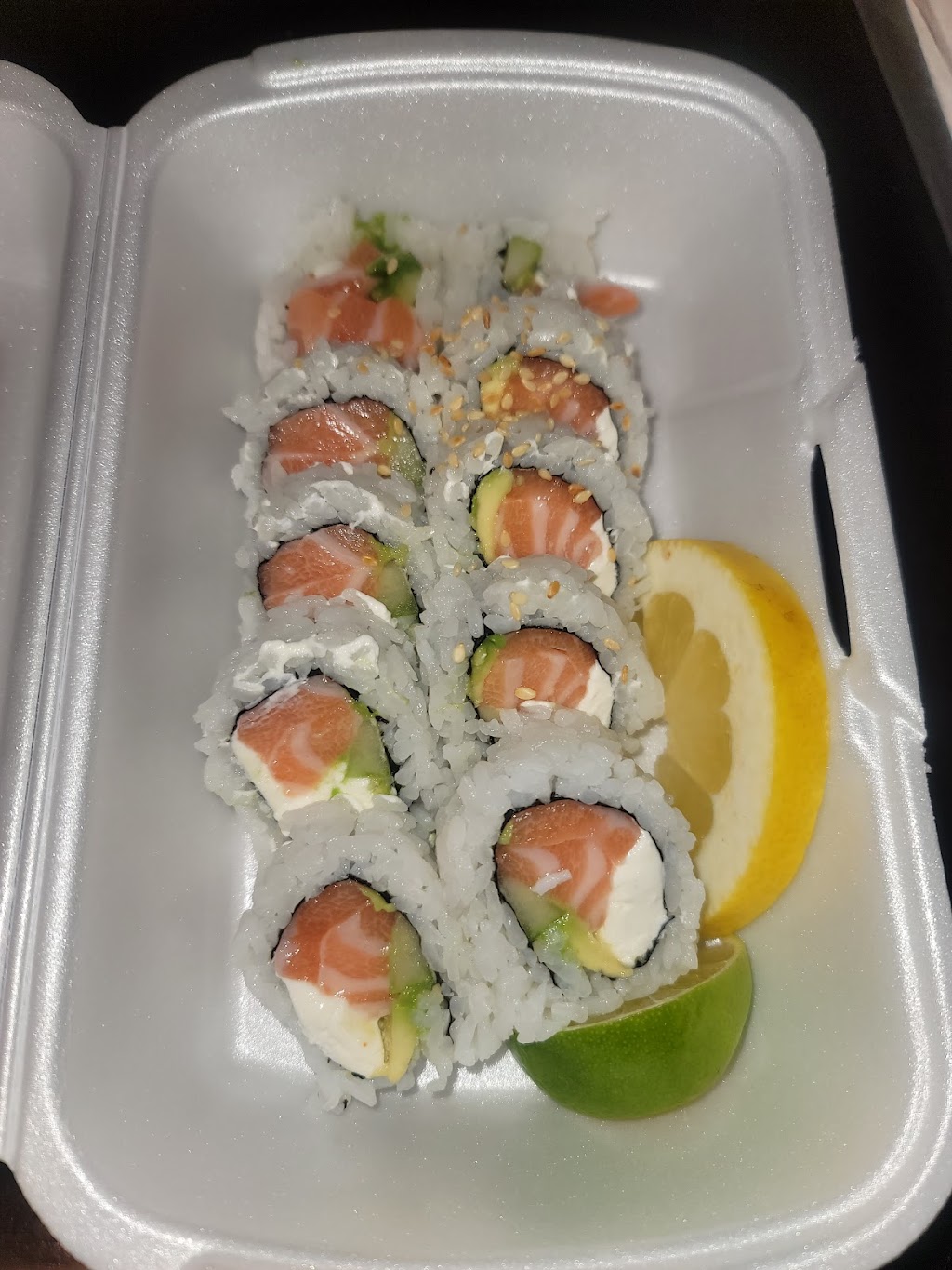 Sushi On The Edge | 1611 S Melrose Dr Suite.P, Vista, CA 92081, USA | Phone: (760) 599-9982