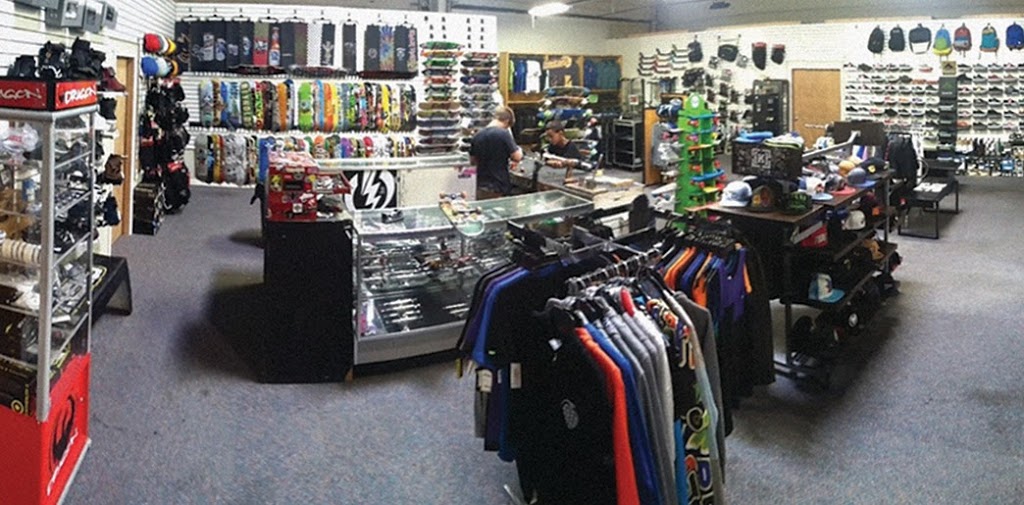 Modern Skate & Surf | 1500 N Stephenson Hwy, Royal Oak, MI 48067, USA | Phone: (248) 546-7275