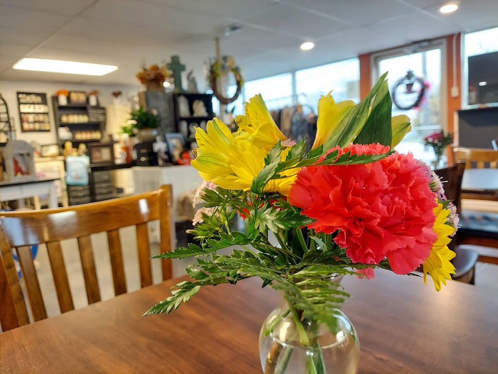 The Floral Grind Florist And Coffeehouse | 10700 W Manslick Rd, Fairdale, KY 40118, USA | Phone: (502) 367-8523