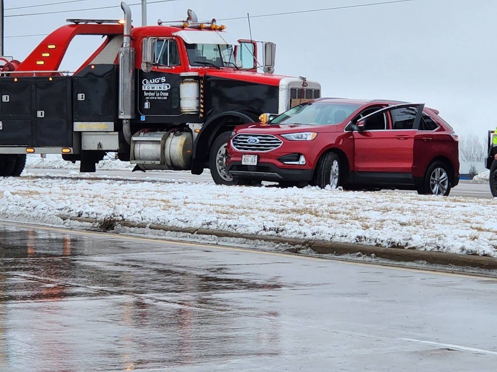 Craigs Towing | S2492 County Hwy BD, Baraboo, WI 53913, USA | Phone: (608) 356-7400