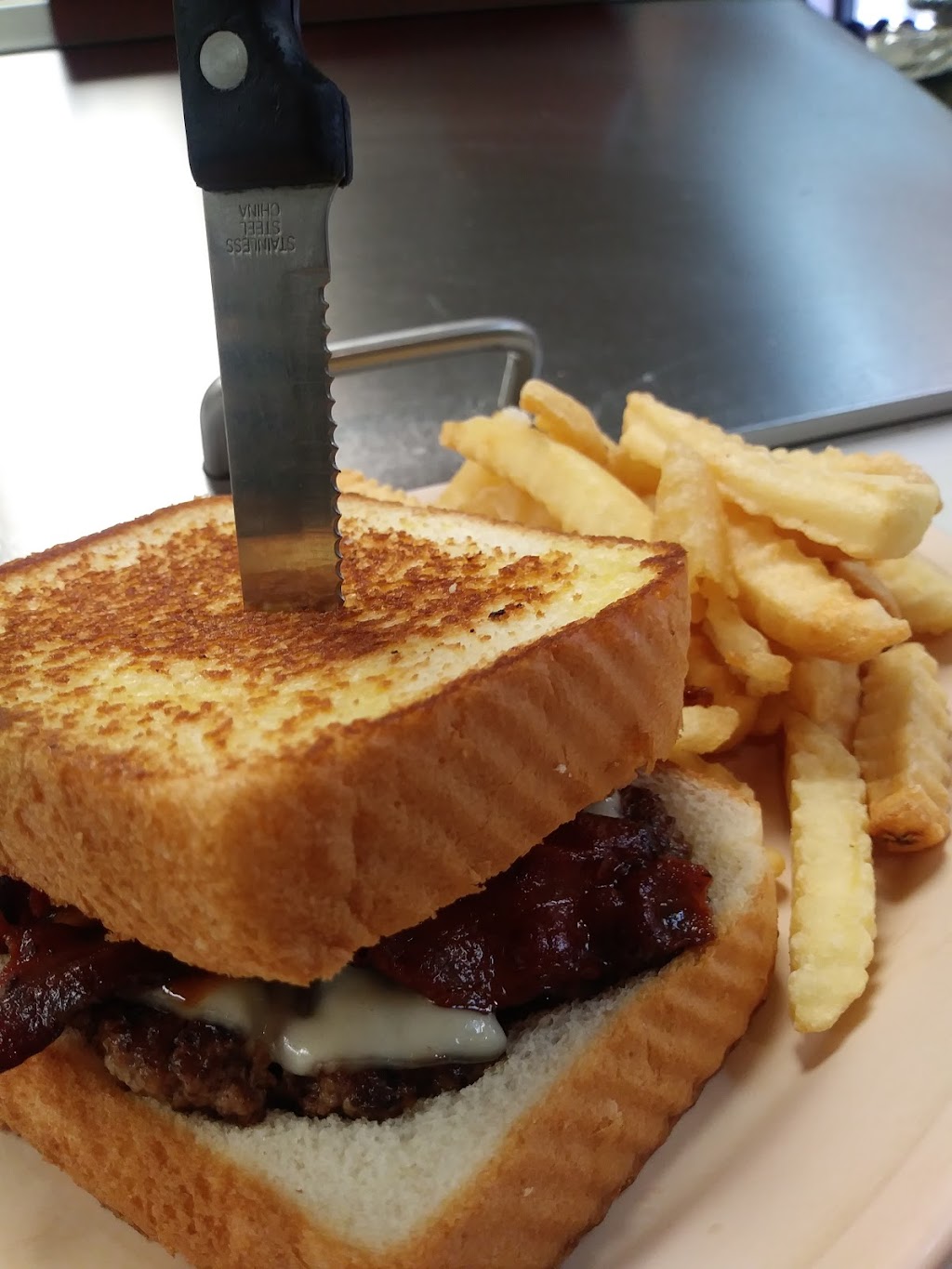 Ramseur Country Diner | 140 N Brady St, Ramseur, NC 27316, USA | Phone: (336) 824-2744